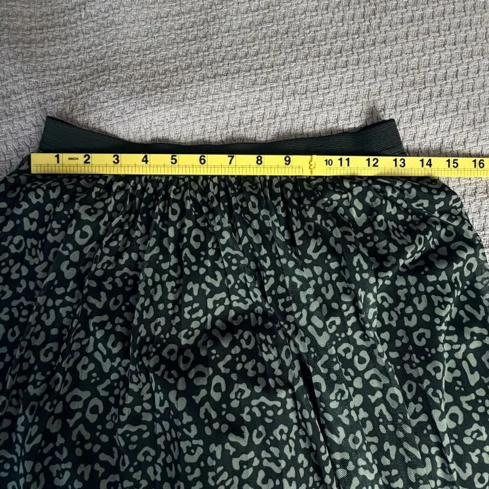 Sincerely Jules Leopard Print Midi Skirt Black Gray Elastic Waist Flowy Large